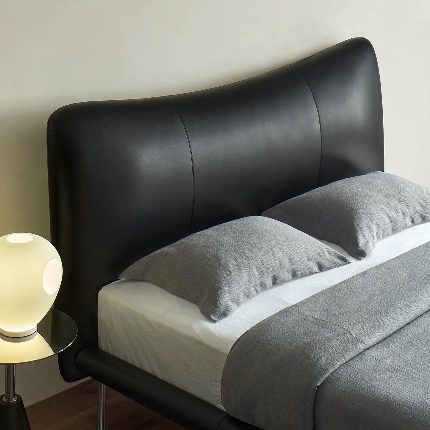 Choco Swirl Leather Bed-Black
