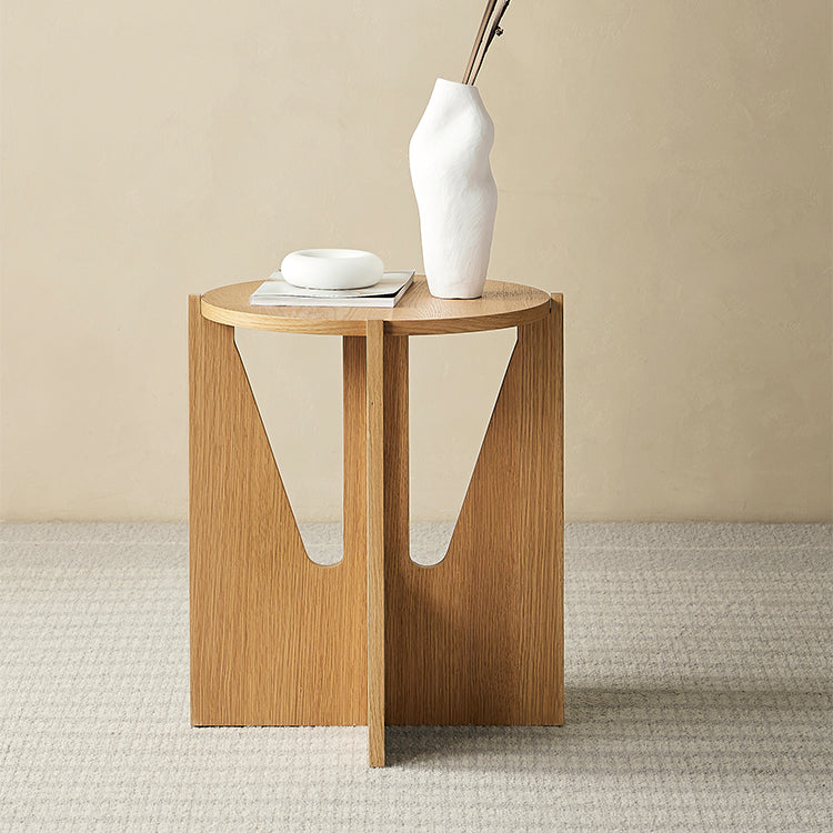 Vivid Oak Round Accent Side Table-17.8"