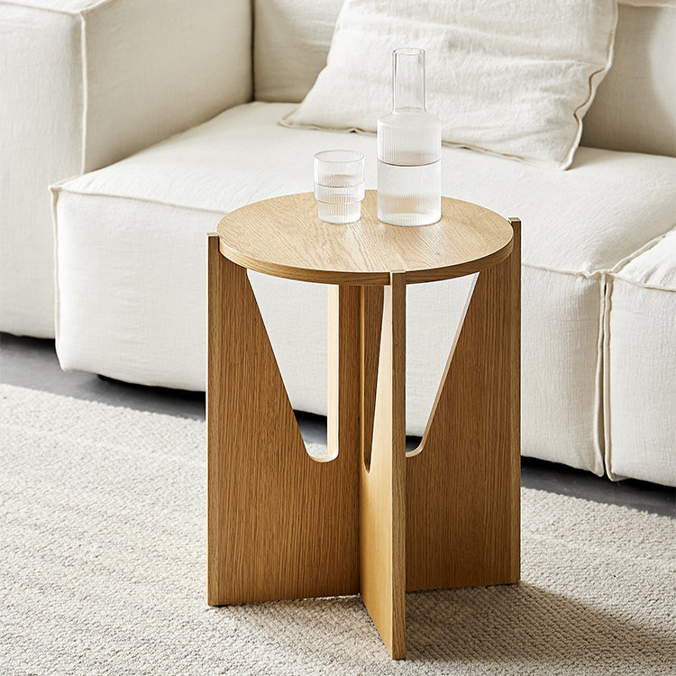 Vivid Oak Round Accent Side Table-17.8"