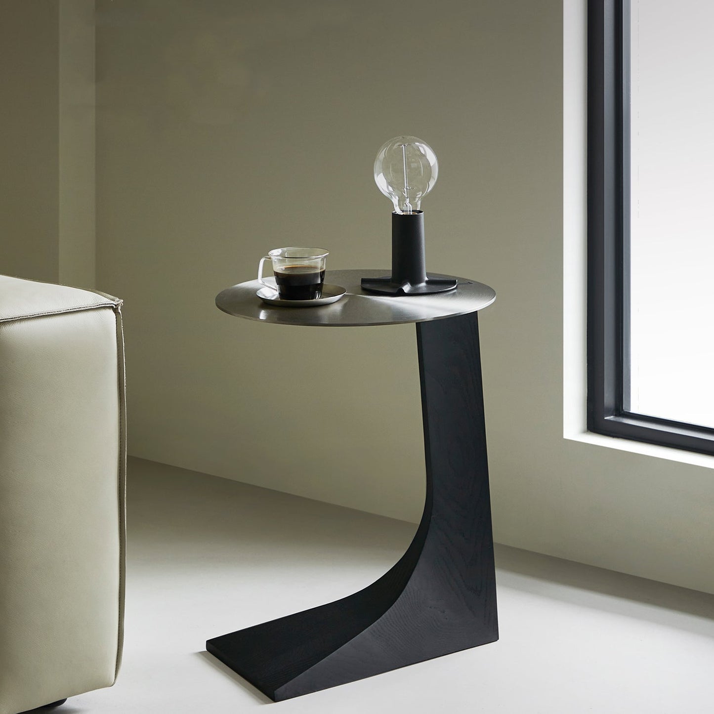 Sea Lion Stainless Steel Round Side Table-Black