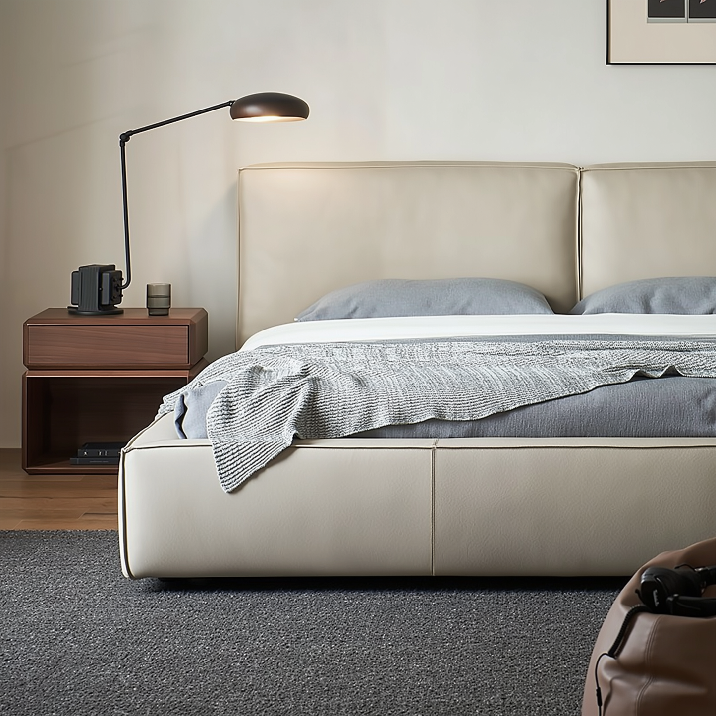 Pudding Leather Bed-Beige